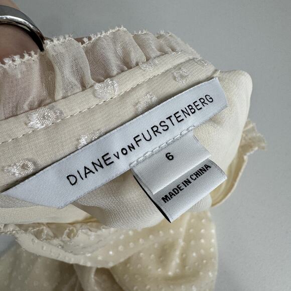 Diane von Furstenberg Blouse Womens 6 Cream Swiss Dot Popover Top Preppy Boho - Picture 9 of 15